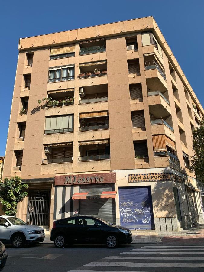 Апартаменты Malaga Estacion - Casa De La Rosa Экстерьер фото